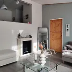 Entire Cozy Detached House Near Center Apartment *