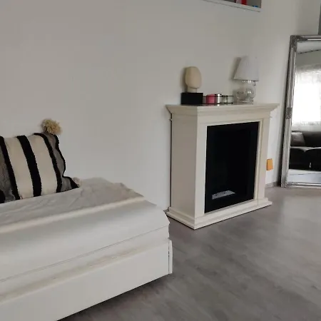 Apartman Entire Cozy Detached House Near Center